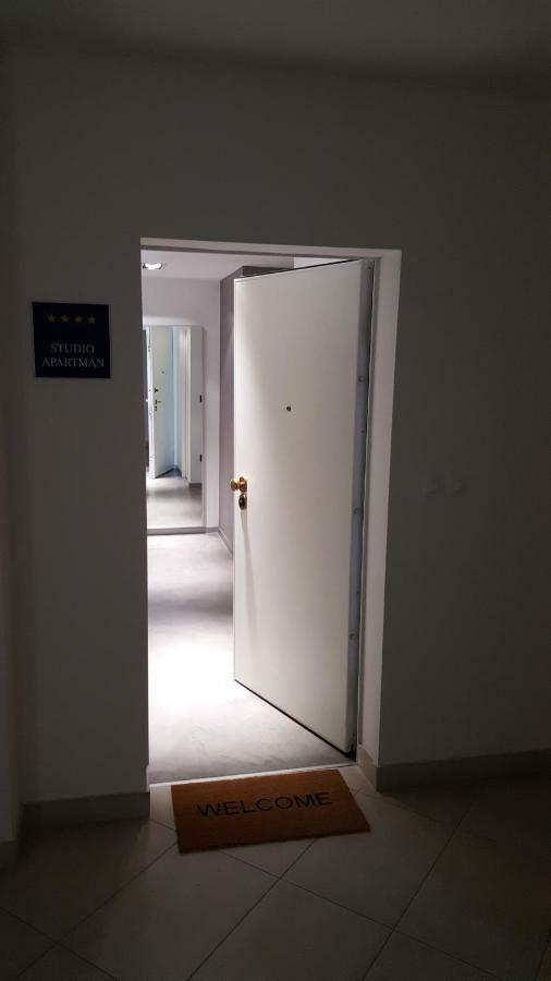 Apartman Vip, With Free Garage Parking PUY 외부 사진