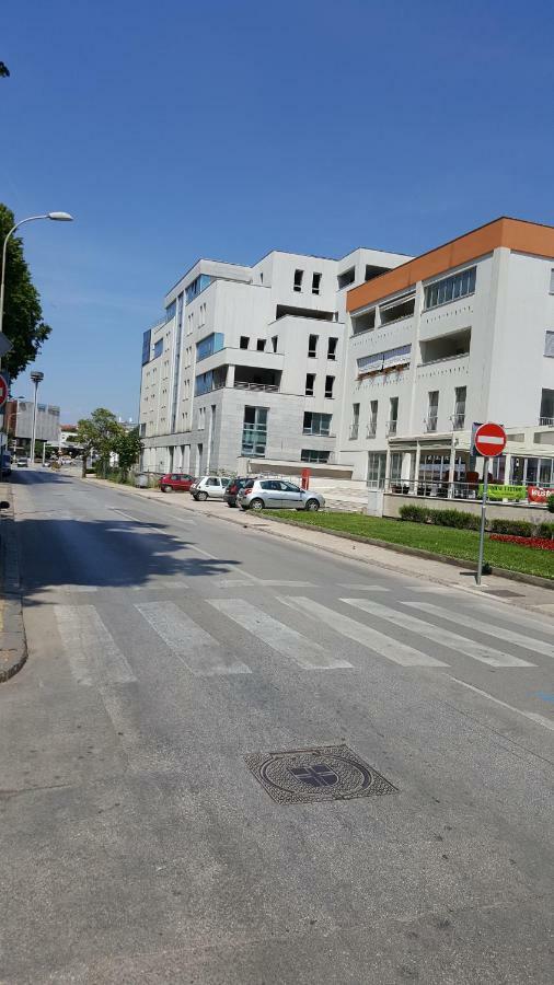 Apartman Vip, With Free Garage Parking PUY 외부 사진