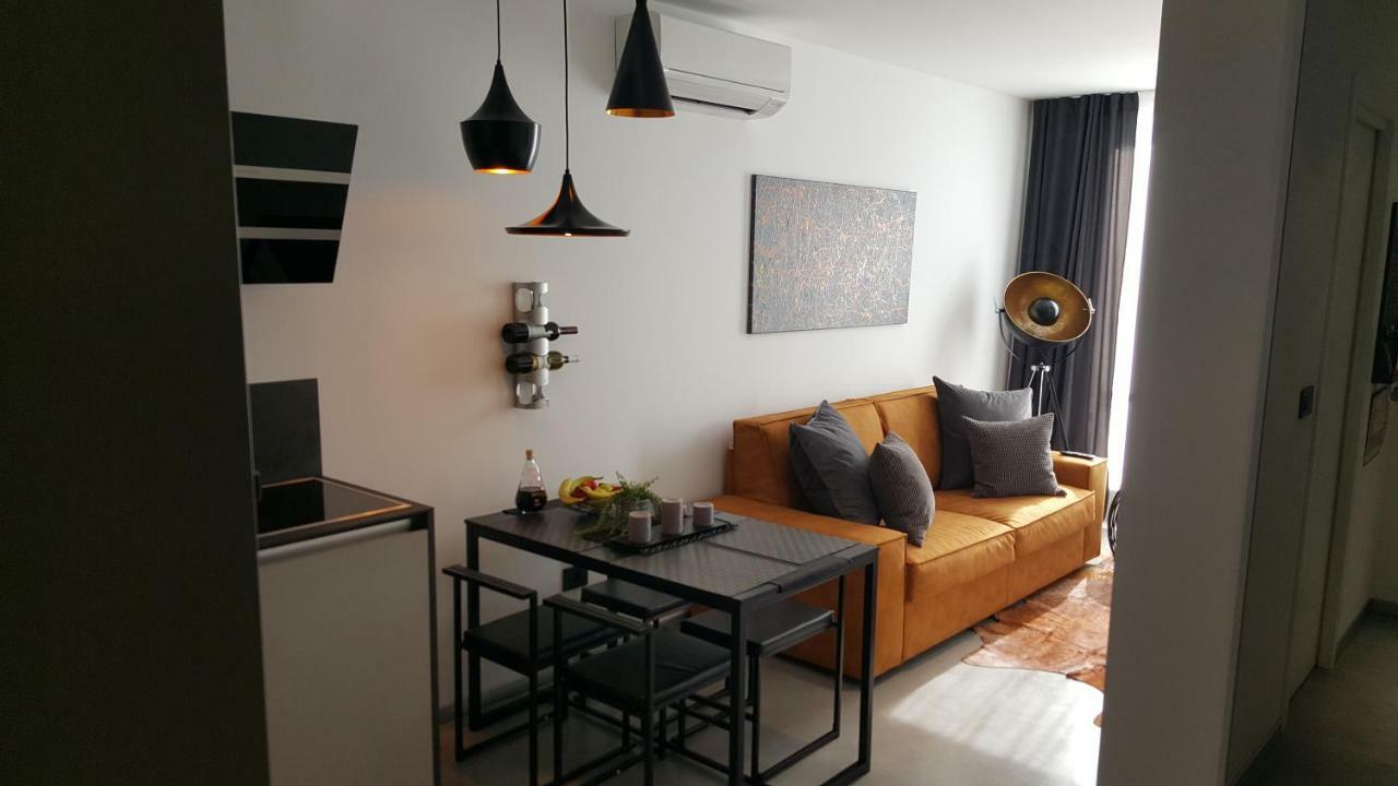 Apartman Vip, With Free Garage Parking PUY 외부 사진