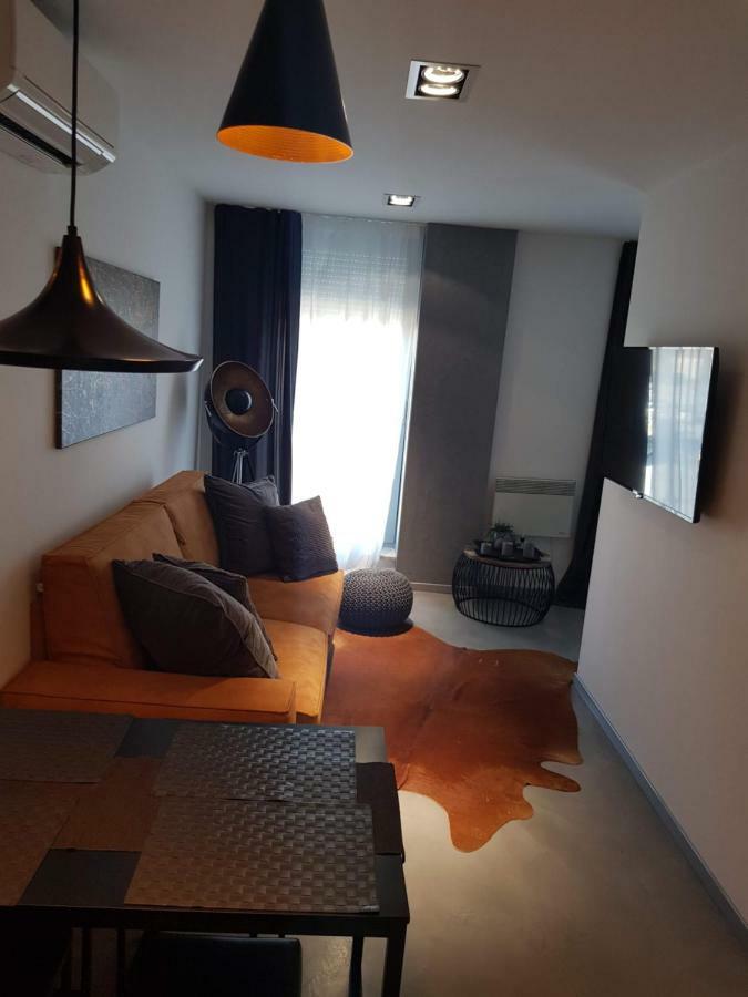 Apartman Vip, With Free Garage Parking PUY 외부 사진