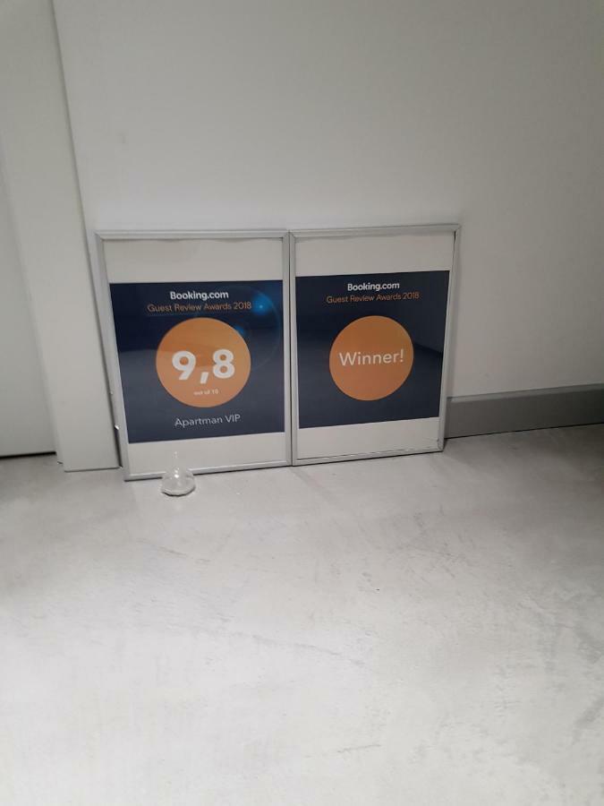 Apartman Vip, With Free Garage Parking PUY 외부 사진